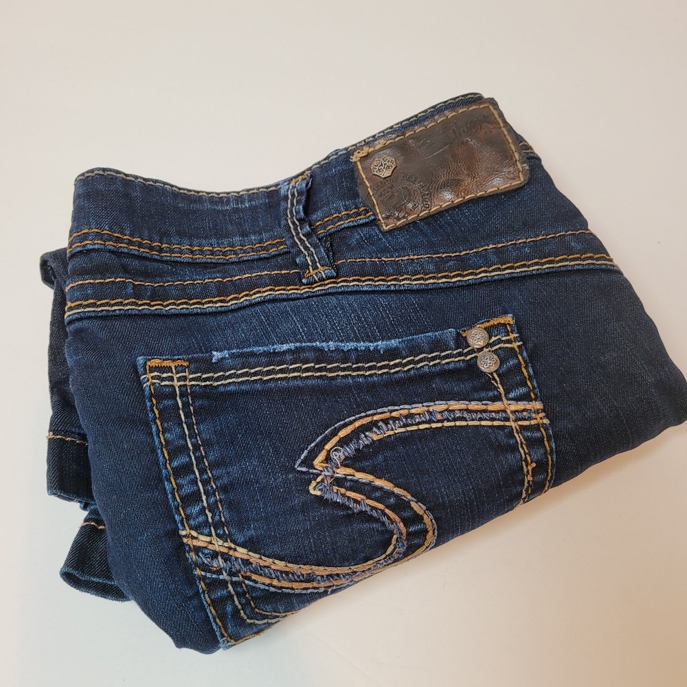 Silver Jeans Dark Blue Camden Rose Bell Sz 31 X31
